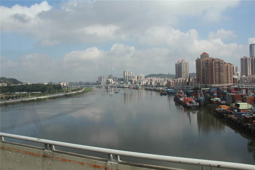 写真/艺术照,艺术写真,树,天空,阳光,景观,天际线,市容,市,摩天大楼,都会,日落,大都市区,白天,市区,黄昏,地平线,反射,黎明,晚间,云,水,早上,市中心,余辉,塔,建造,塔楼,河,日出,海,渔业